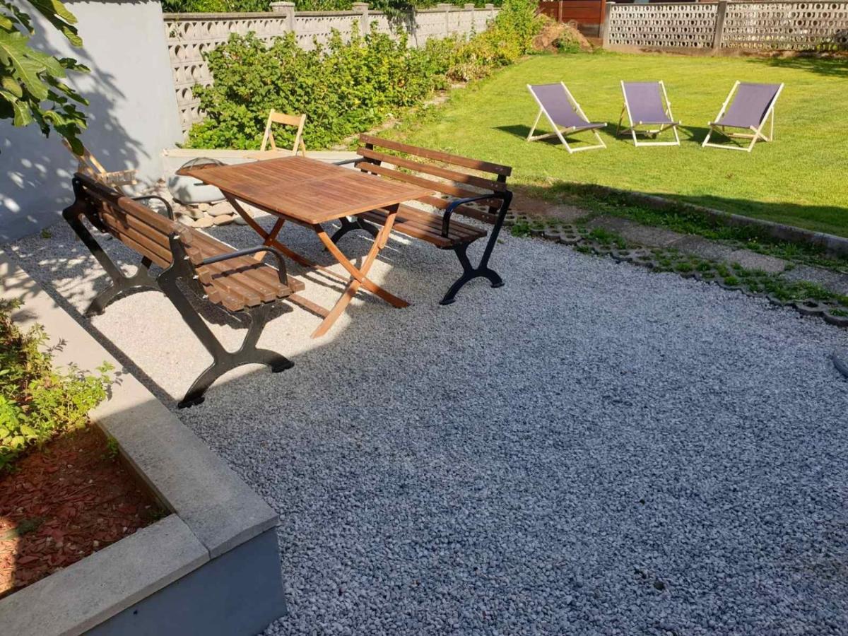 Huge Bbq Garden 2, Spacious Flat, Ac, Free Parking 2 Ljubljana Kültér fotó